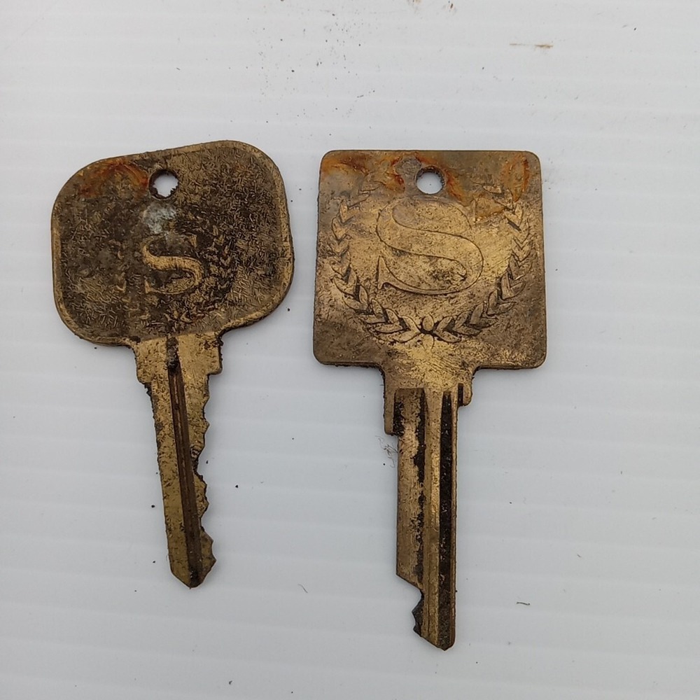 Sheraton Hotel Motel Room Key Lot Of 2